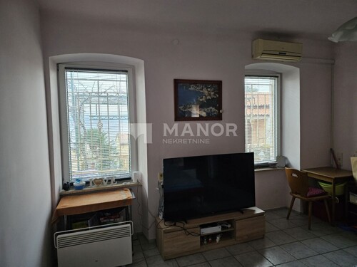 OPATIJA, ŠIRI CENTAR - 1S KL stan s okućnicom, 27 m2