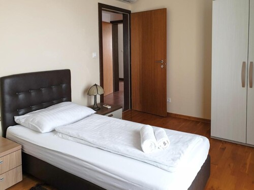 Thumbnail 6324592 - 9