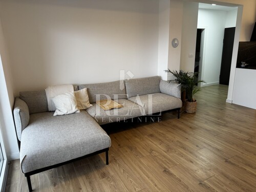 Prekrasan stan na 1. katu novogradnje, 58,70m2, 1S+DB