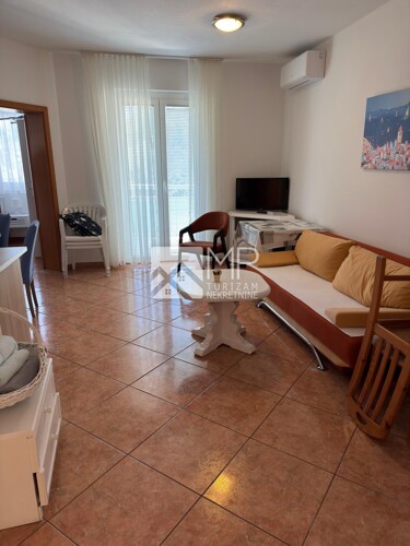 Medulin, dvosoban stan 39m2, 1.kat, parking, 400m od mora