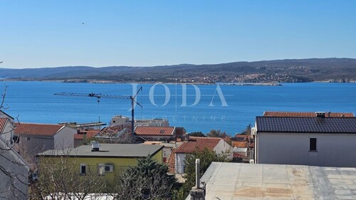 Crikvenica-stan na prvom katu u blizini centra i mora