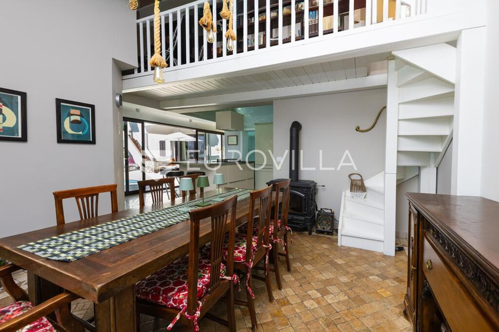 Image 6325087 - 6