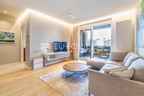Zagreb, Heinzelova, VMD, dizajnerski trosoban stan NKP 91 m2 + 2 PGM