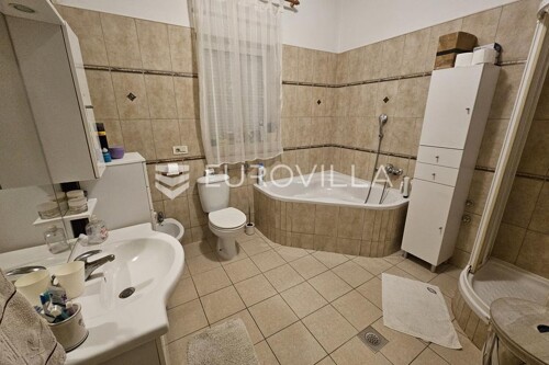 Thumbnail 6325092 - 10