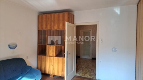 RIJEKA, VOJAK - 2S klasični stan za adaptaciju, 59 m2