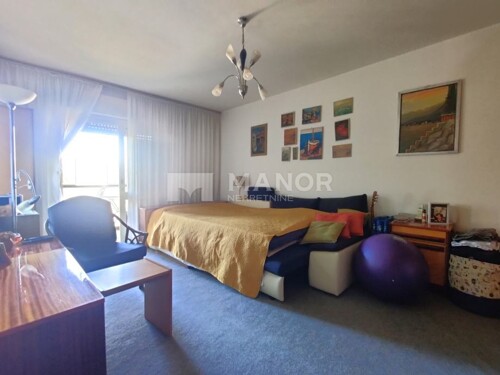 OPATIJA, CENTAR - 2S KL stan s garažom, 57 m2