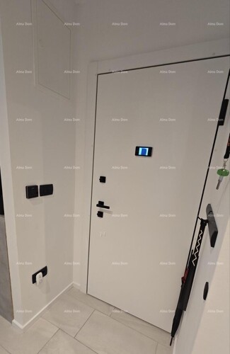 Thumbnail 6325700 - 5