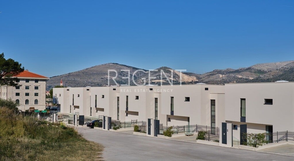 Image 6325715 - 4