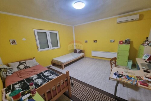 Thumbnail 6325732 - 4