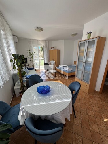 Medulin, stan 32m2, 1.kat, parking, 400m od mora