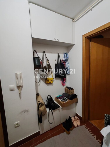 Thumbnail 6326325 - 3