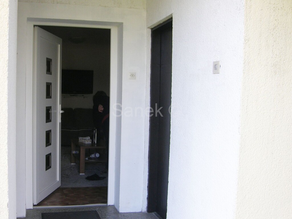 Image 6326521 - 8