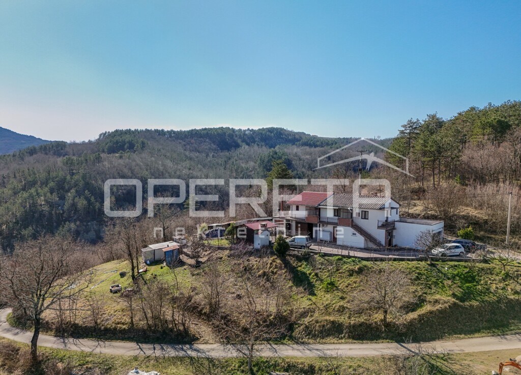 Image 6326928 - 7