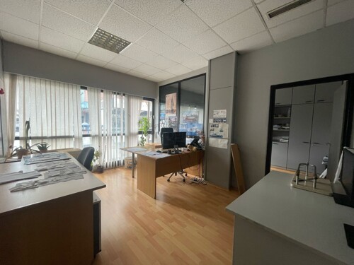 Thumbnail 6327211 - 6