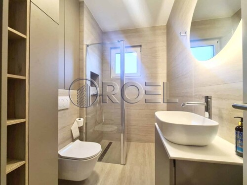 Thumbnail 6327254 - 5