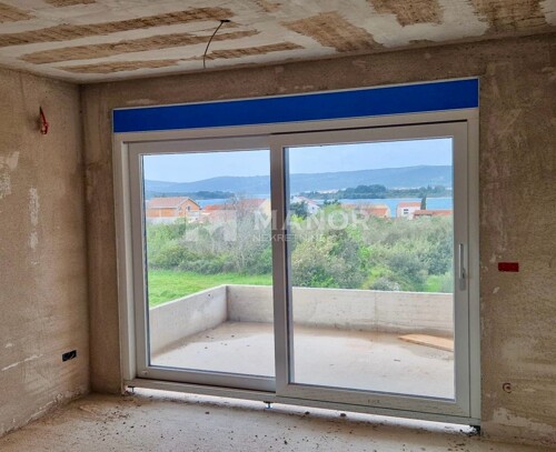 Thumbnail 6327835 - 5