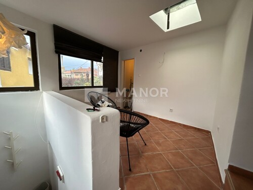 Thumbnail 6327838 - 16