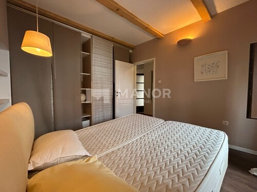 Thumbnail 6327838 - 10