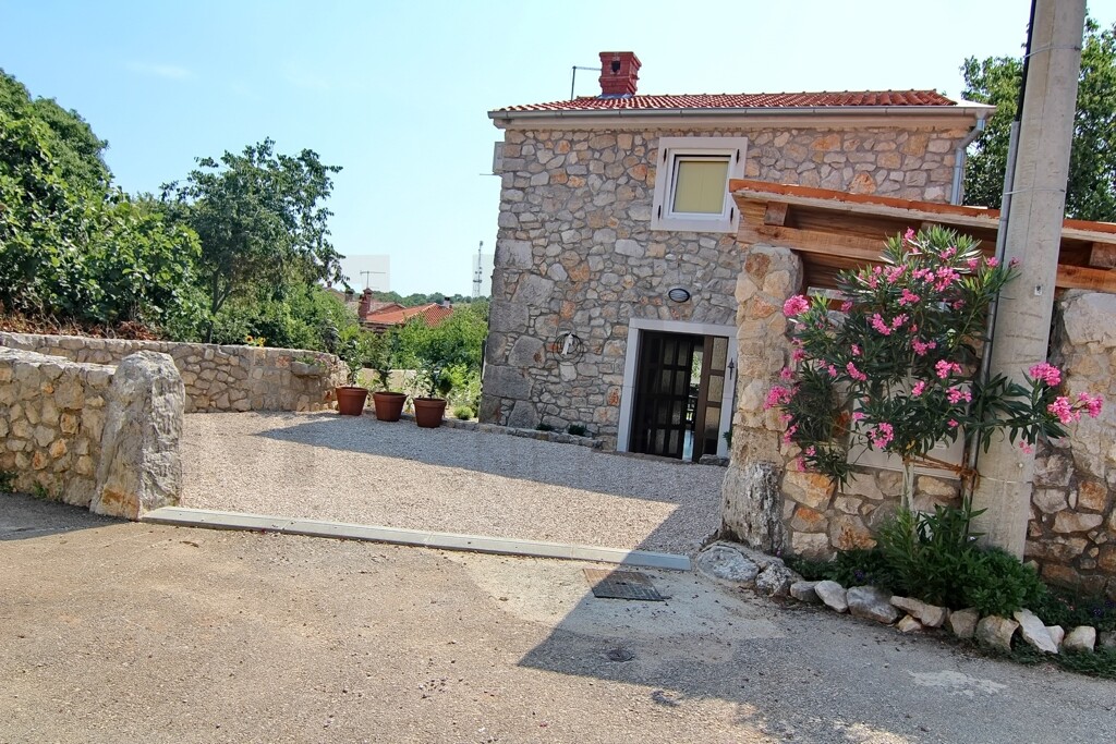Image 6327845 - 3