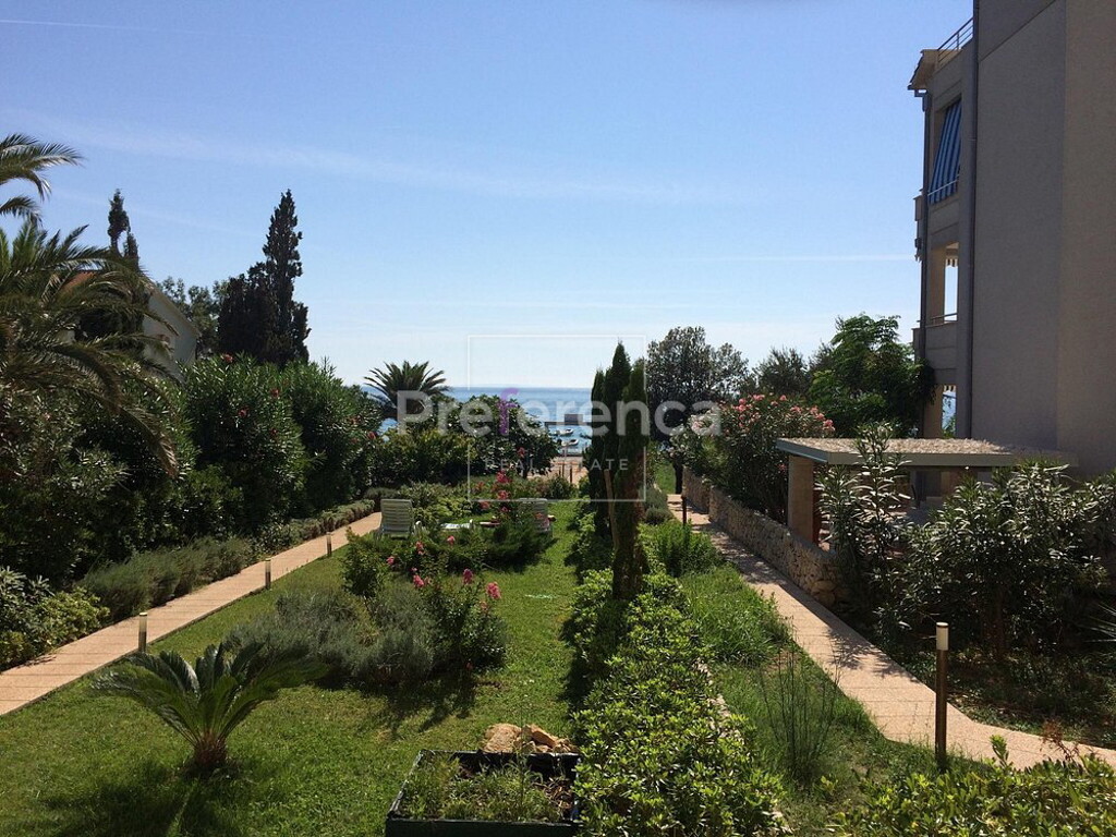Image 6327874 - 9