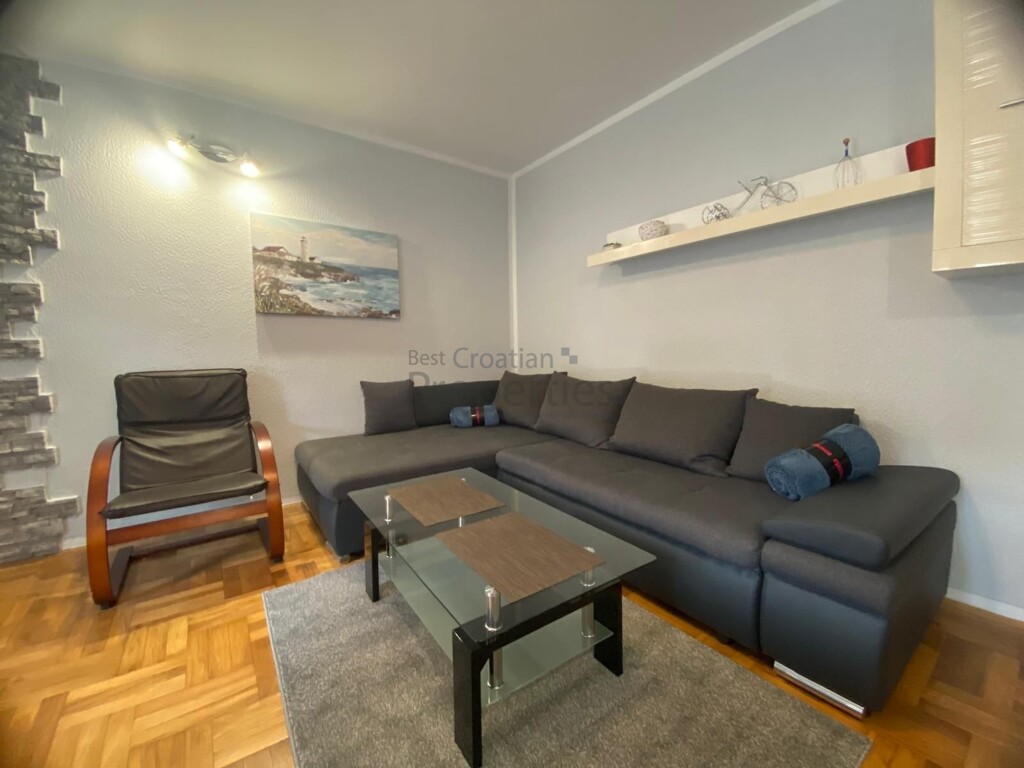 DUGAVE (Hrelićka zavrtnica) - LIJEP, NBAMJEŠTEN 3-SOB. STAN 54m2