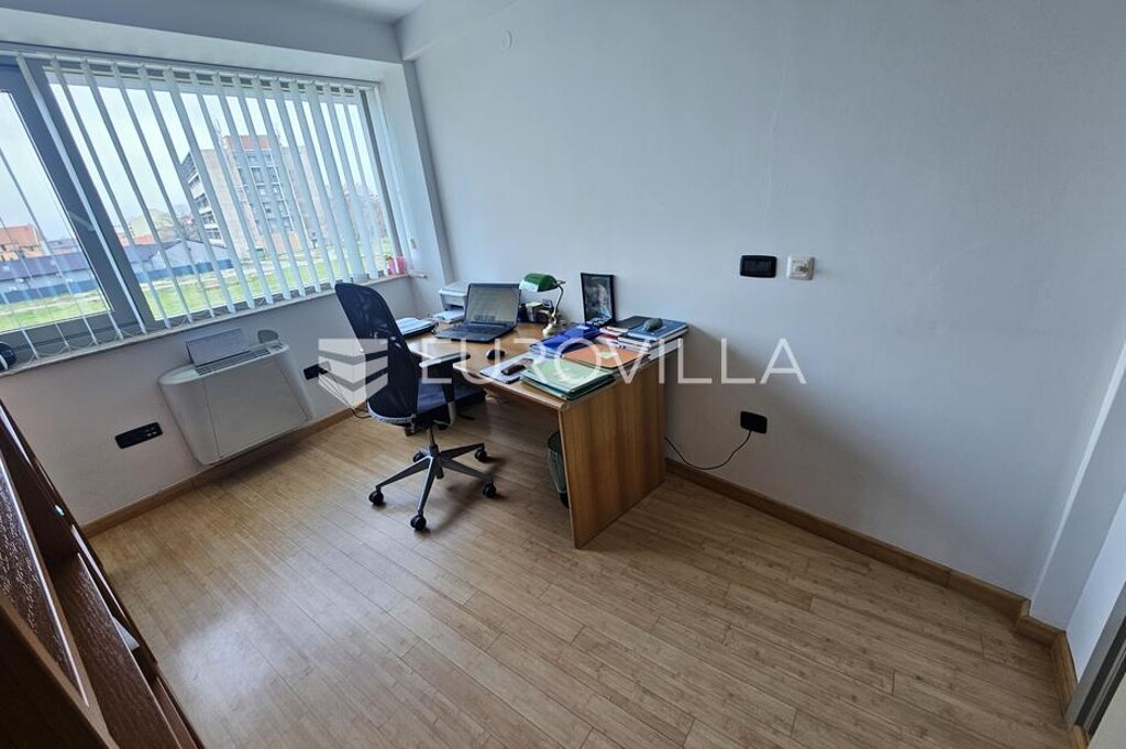 Image 6328298 - 8