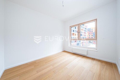 Thumbnail 6328305 - 3