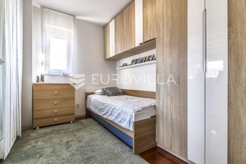 Thumbnail 6328312 - 9