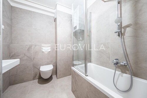 Thumbnail 6328315 - 4