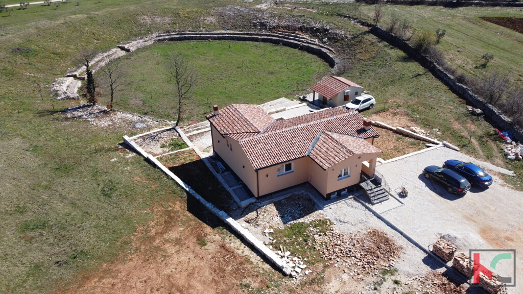 Image 6328335 - 1