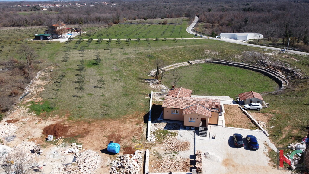 Image 6328335 - 7
