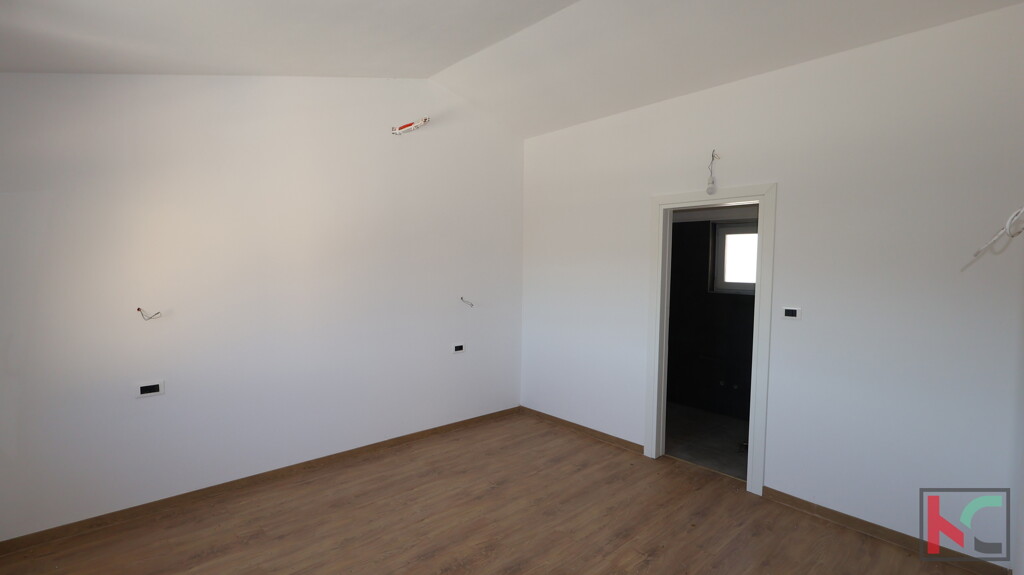 Image 6328335 - 17
