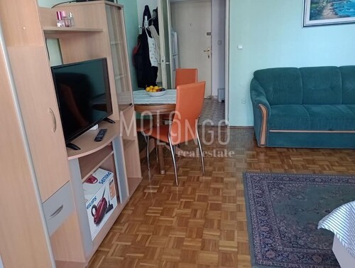 PODMURVICE, 1skl 30 m2 s lođom