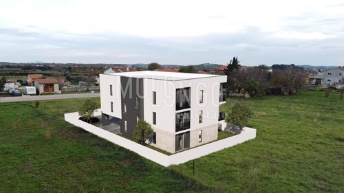 ISTRA, PULA - Moderan stan na drugom katu novogradnje i otvo