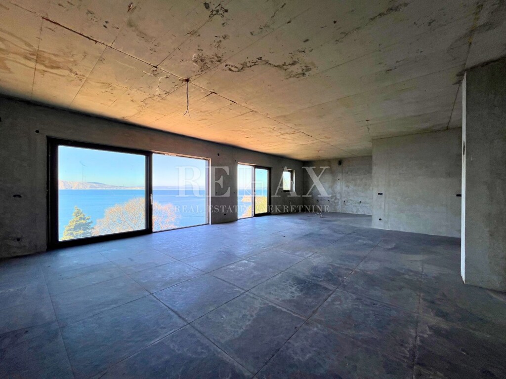 Image 6328412 - 8