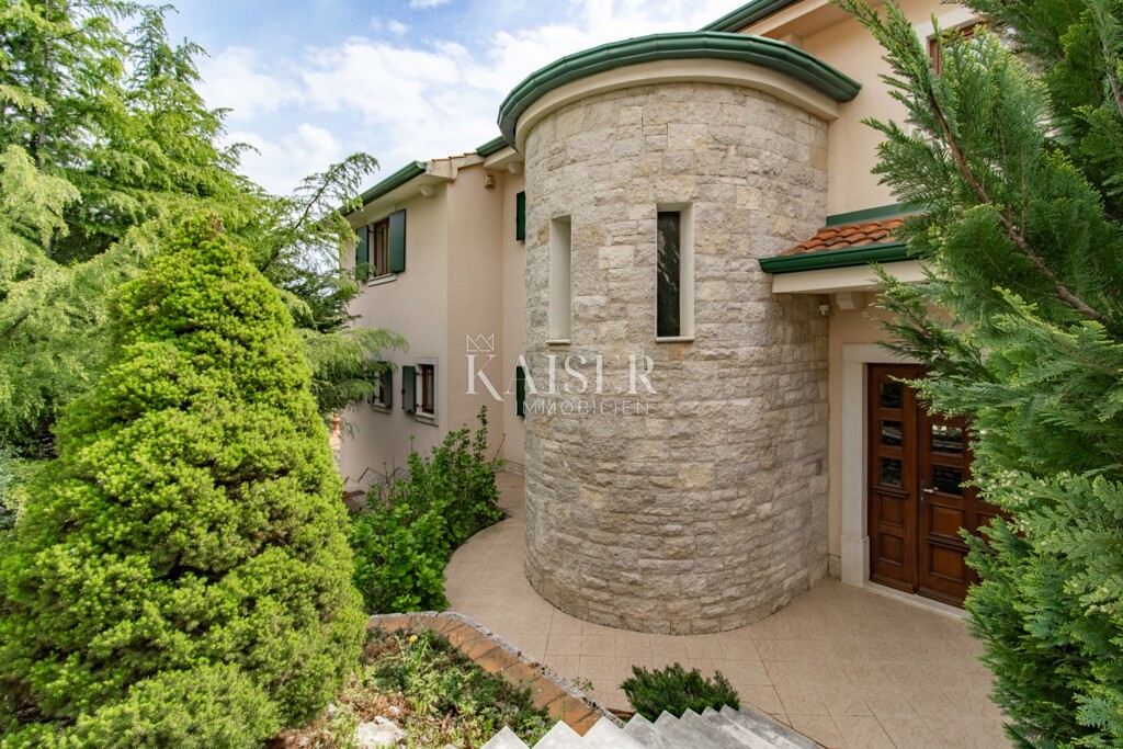Image 6328419 - 1