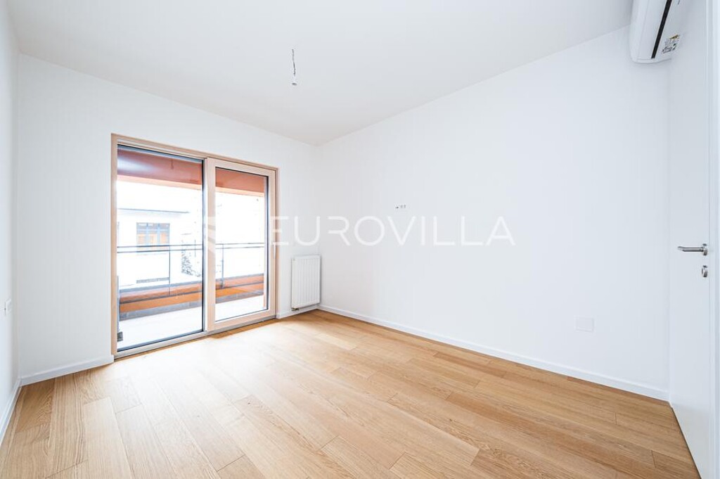 Image 6329100 - 9