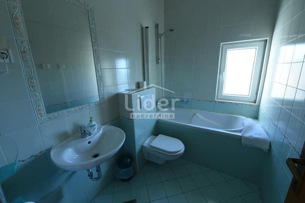 Image 6329120 - 7