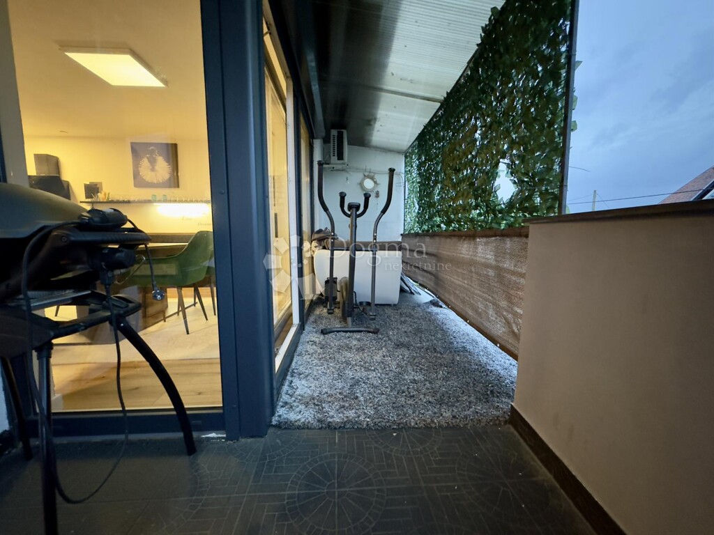 Image 6329176 - 16