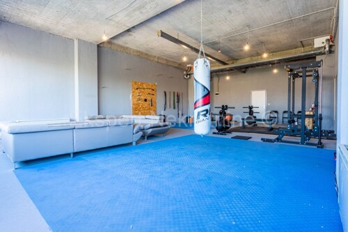 Thumbnail 6329256 - 3