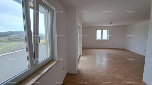 Thumbnail 6329474 - 3