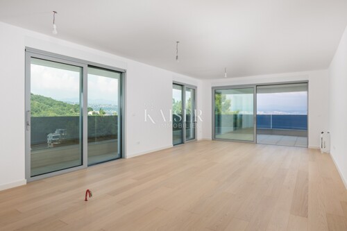 Opatija ,novogradnja s liftom, II kat, stan 107 m2 s pogledo