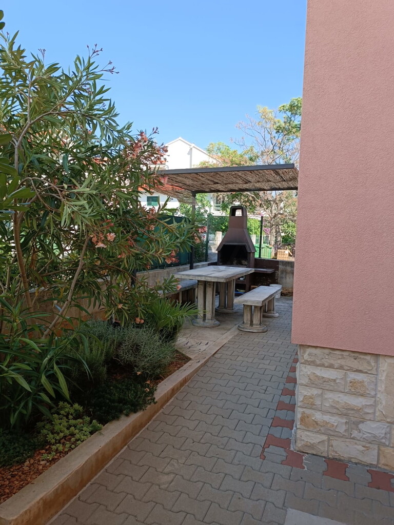 Image 6330079 - 10