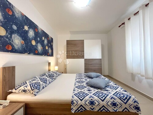 Thumbnail 6330215 - 6