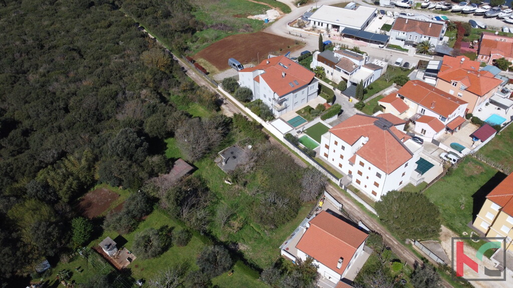 Image 6330234 - 9