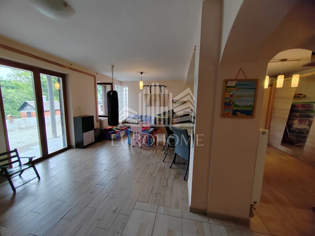 Image 6330713 - 7