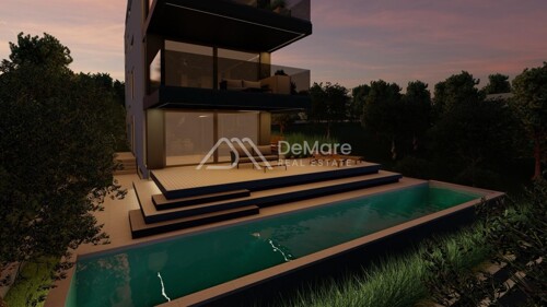 Thumbnail 6330852 - 12