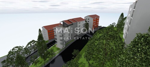 Thumbnail 6331197 - 3