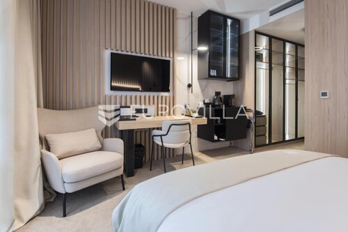 Zagreb, Centar, INVESTICIJA stan sa 4 sobe / apartmana NKP 120m2