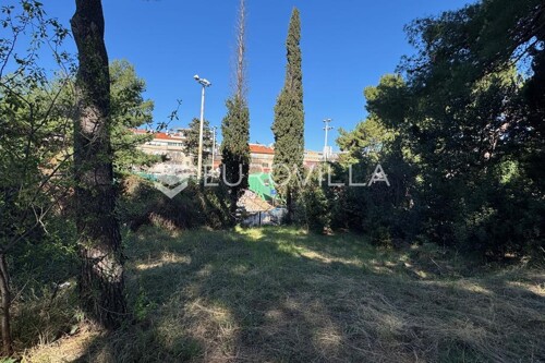 Thumbnail 6331267 - 2